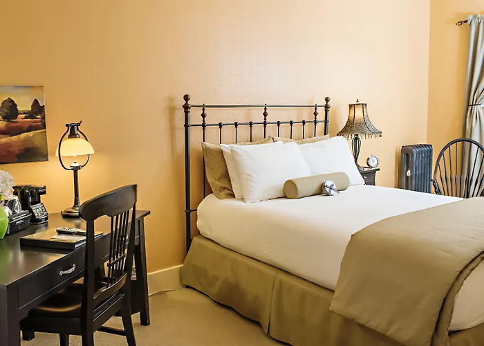 Mini-hôtel Chamberlin 4*